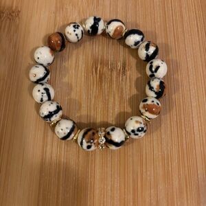 NWT Rain Flower beaded stretch bracelet with gold accent